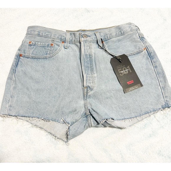 NEW Levi's 501 High Rise Denim Shorts Light Wash Size 31 - Picture 6 of 6